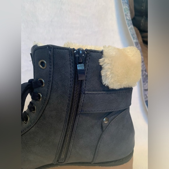 Apres by Lamo women’s size 7 boots! - Picture 7 of 9